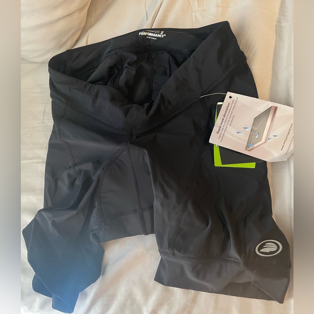 Women’s performance bike short